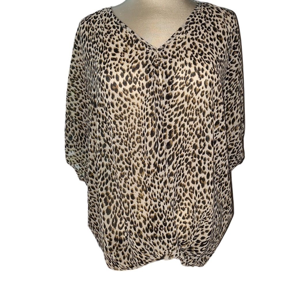 Umgee blouse sheer animal print short sleeves drape front V-neckline size medium
